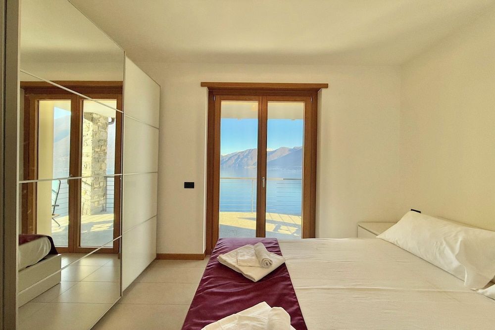 Family Apartment, 2 Bedrooms, Mountainside (Residence degli Oleandri 4B)