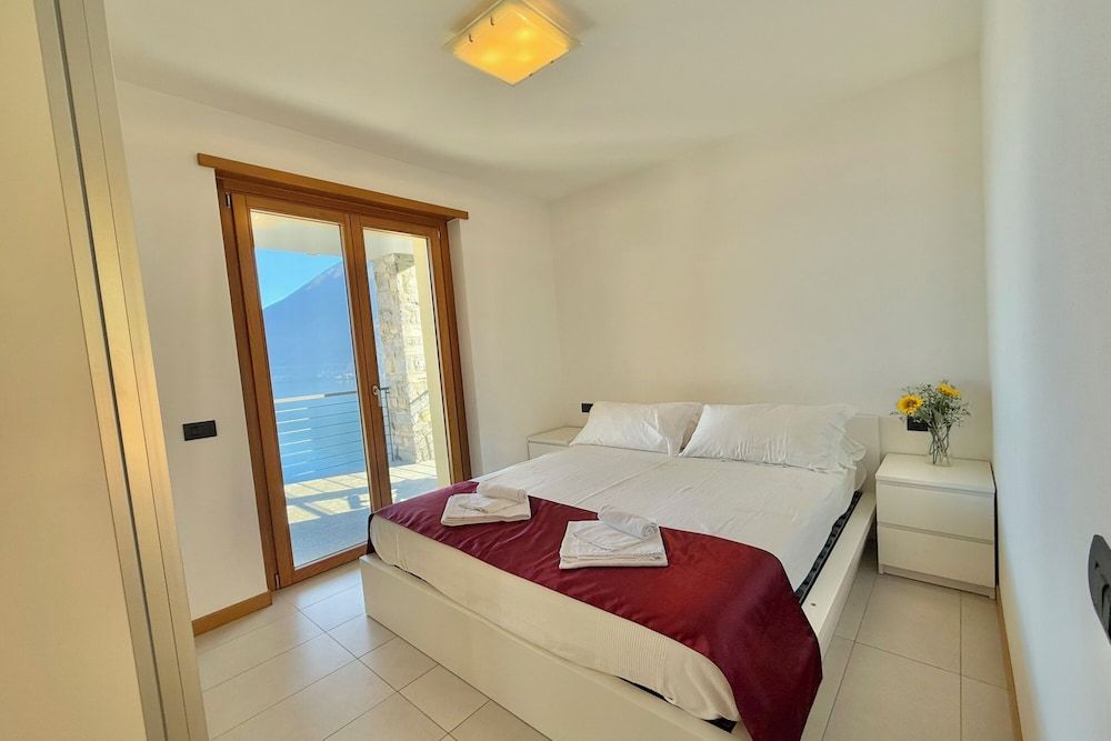 Family Apartment, 2 Bedrooms, Mountainside (Residence degli Oleandri 4B)