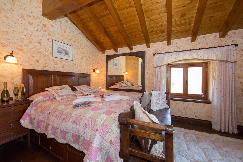 Family Villa, 4 Bedrooms, Mountainside (Villa Victoria)