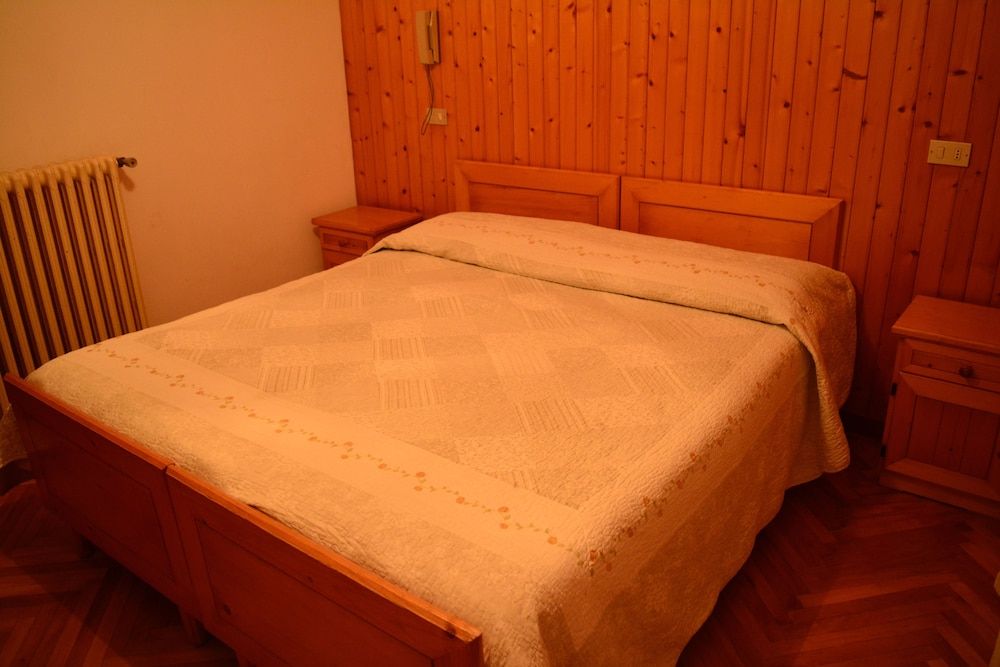Single Room, Terrace