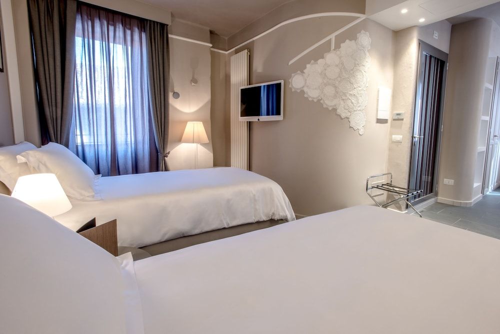 Uve Rooms & Wine Bar Deluxe Double Room 3