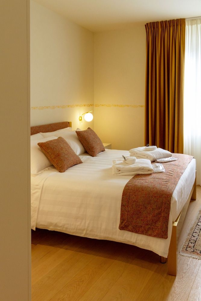 Palazzo Essenza Deluxe Double Room 7