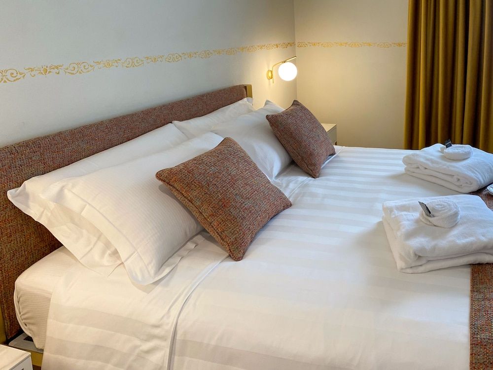 Palazzo Essenza Deluxe Double Room 2