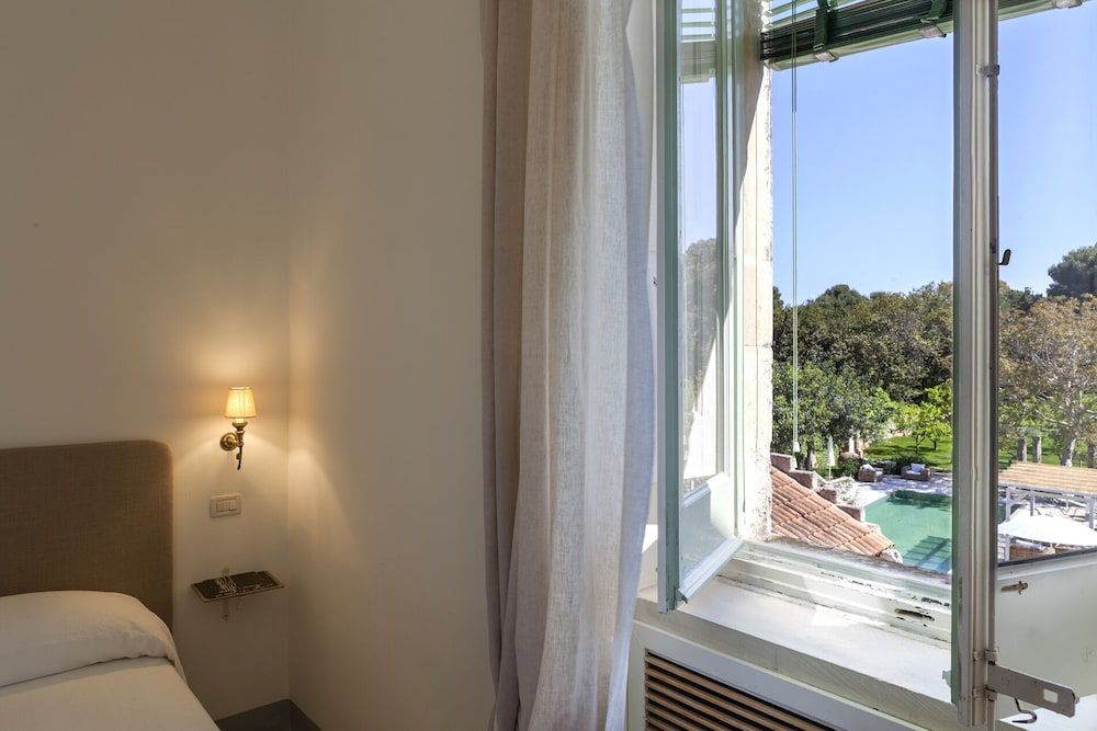 Exclusive Suite, 1 Queen Bed, Non Smoking