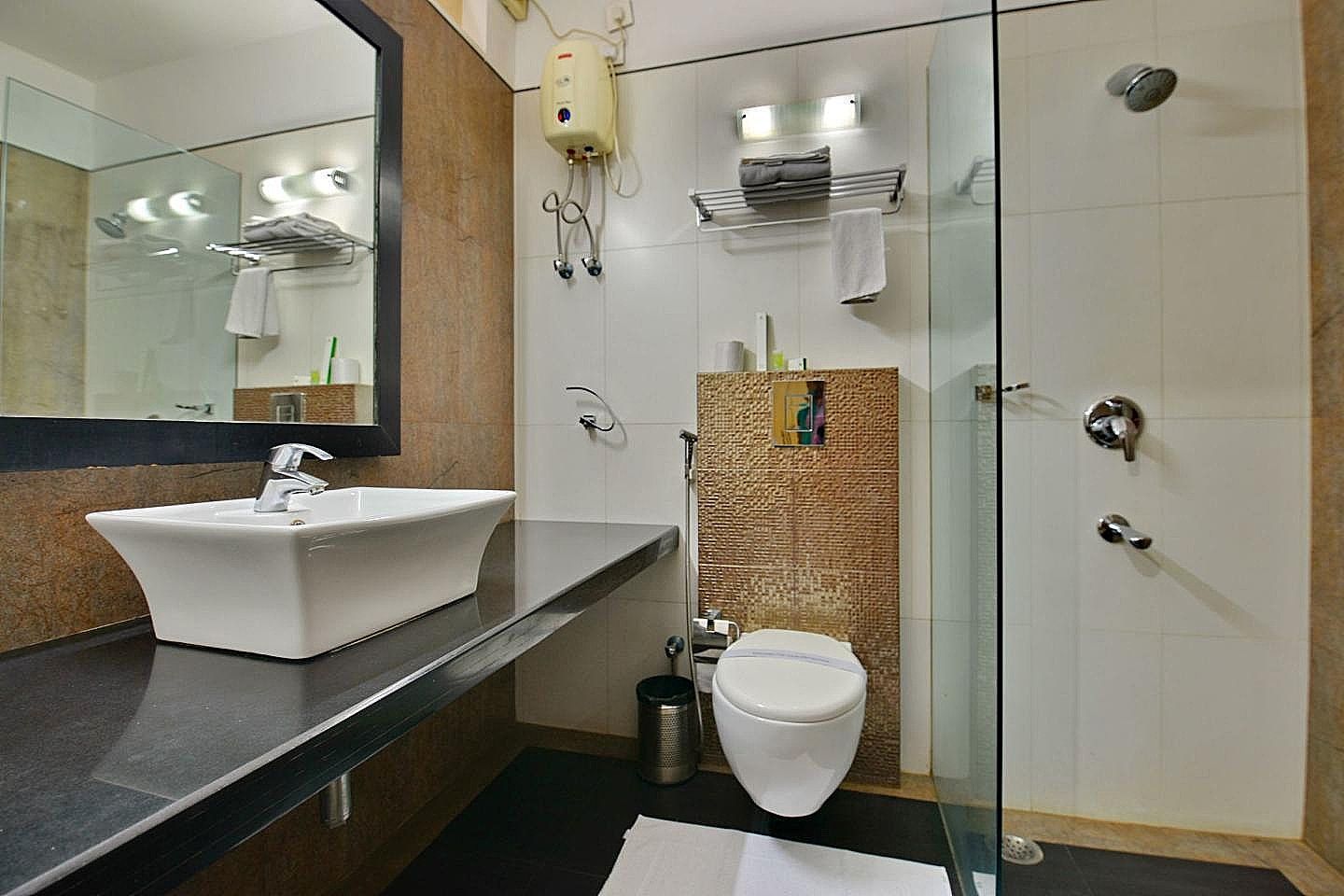 Hotel 91 Golf Course Road Deluxe Double Room with Free WiFi 9