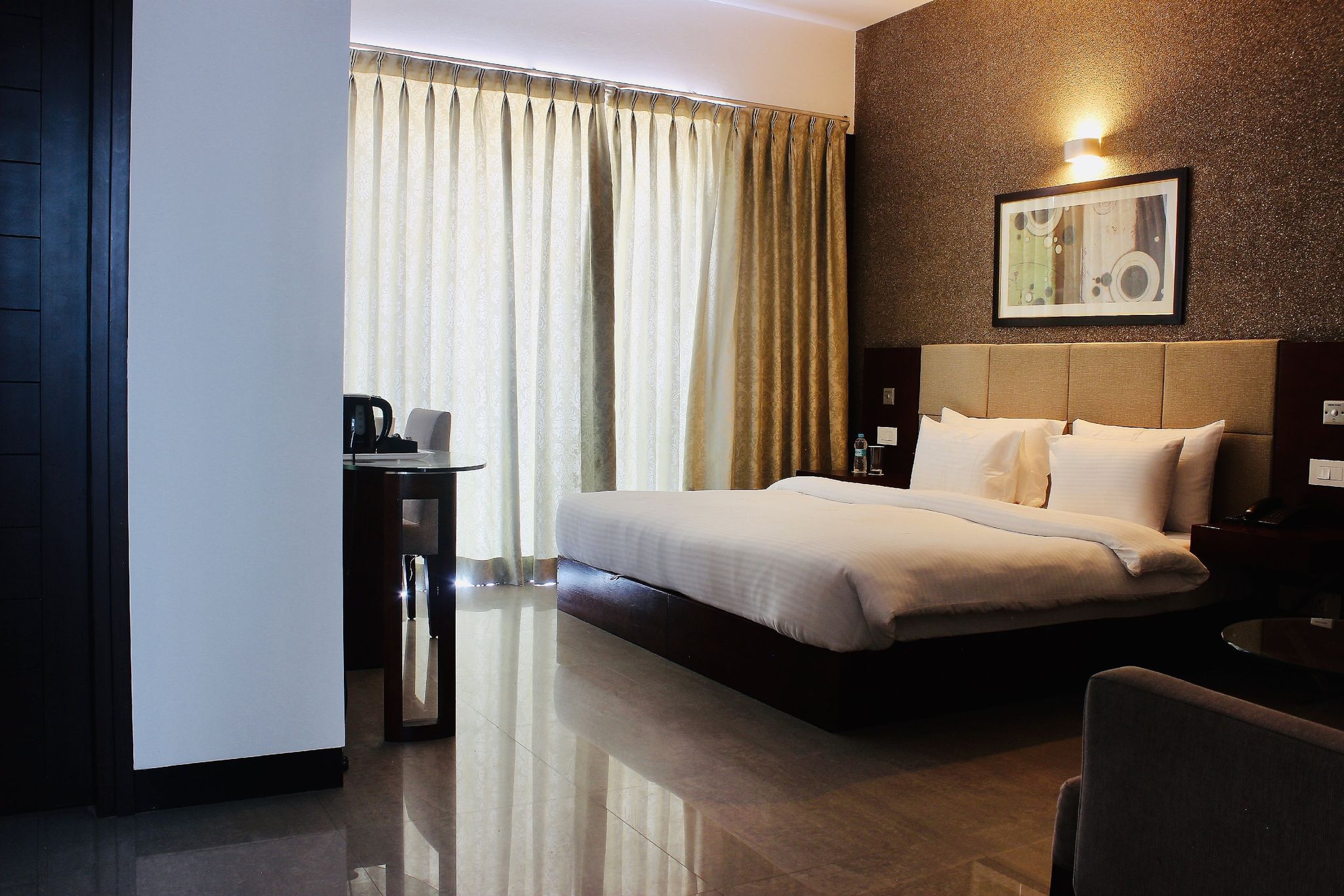 Suite Room with Free WiFi