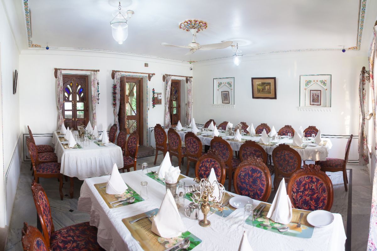 Food & Dining