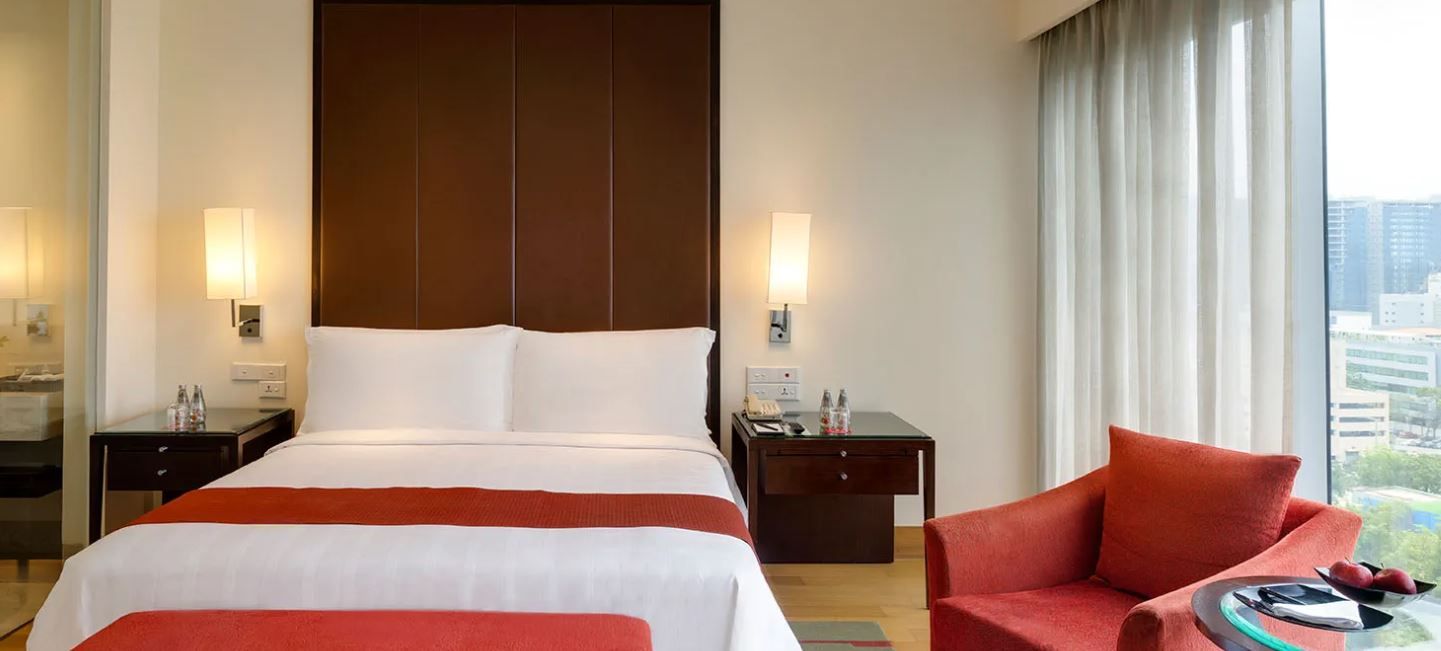 Trident Club Room King