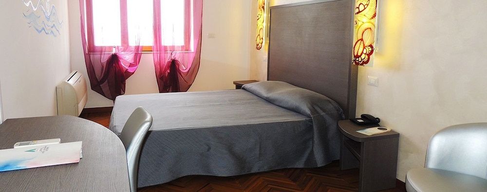 Hotel Astoria Standard Double Room Single Use 2