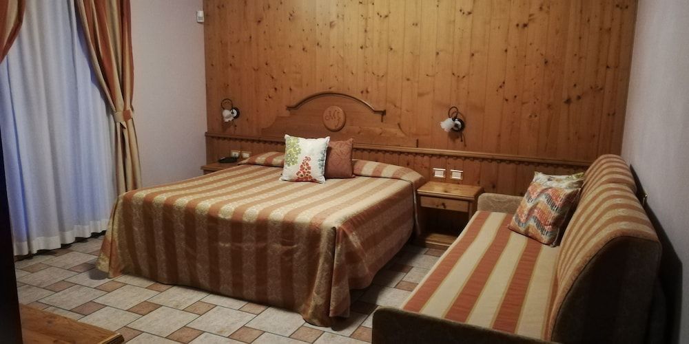 Classic Triple Room