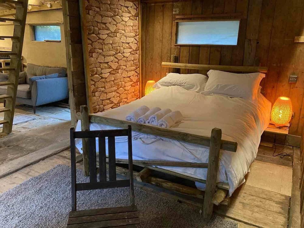 The Lodge Rooms Quadruple Room, Ensuite (The Refuge)