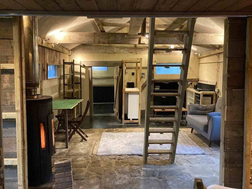 The Lodge Rooms Quadruple Room, Ensuite (The Refuge) 6