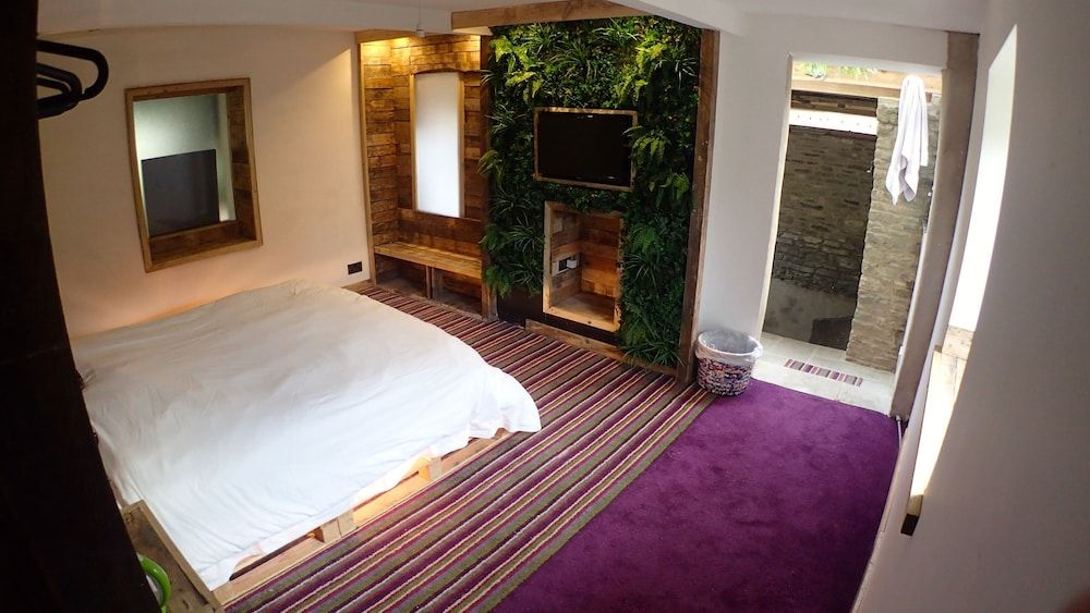 The Lodge Rooms Double Room (The Coal Store) 3