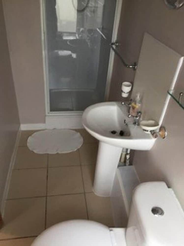 Bayside Guest House Double or Twin Room 2