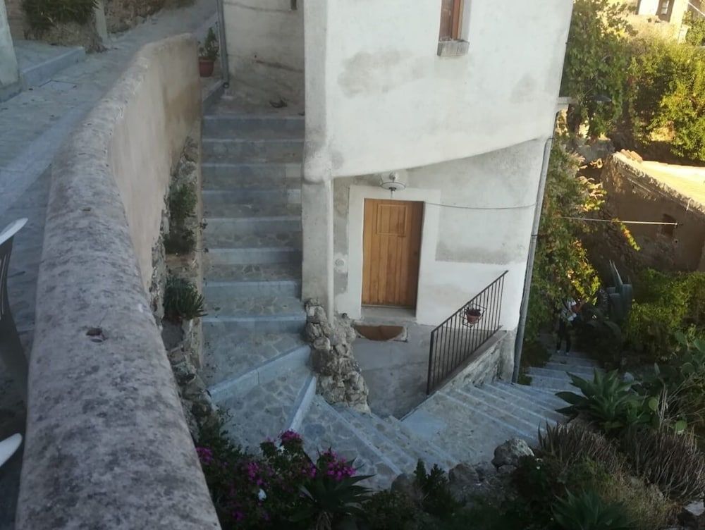 Case Rurali Pentedattilo Traditional House, 1 Bedroom, Non Smoking, Hill View 5