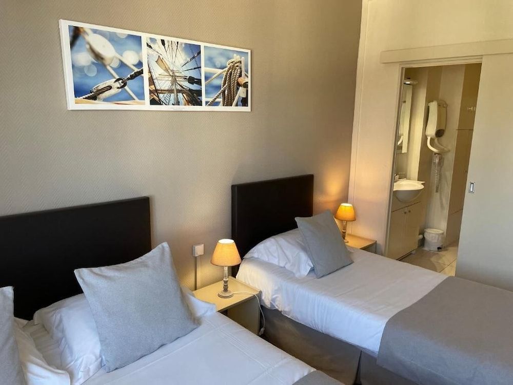 Hôtel de la Plage Triple Room, Sea View 2