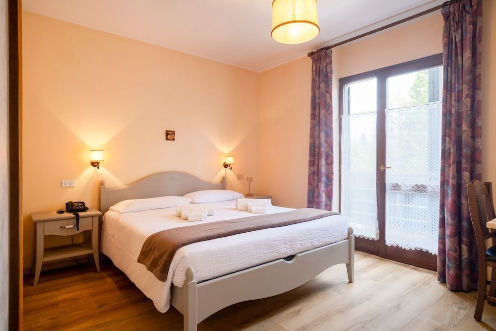 Basic Double Room