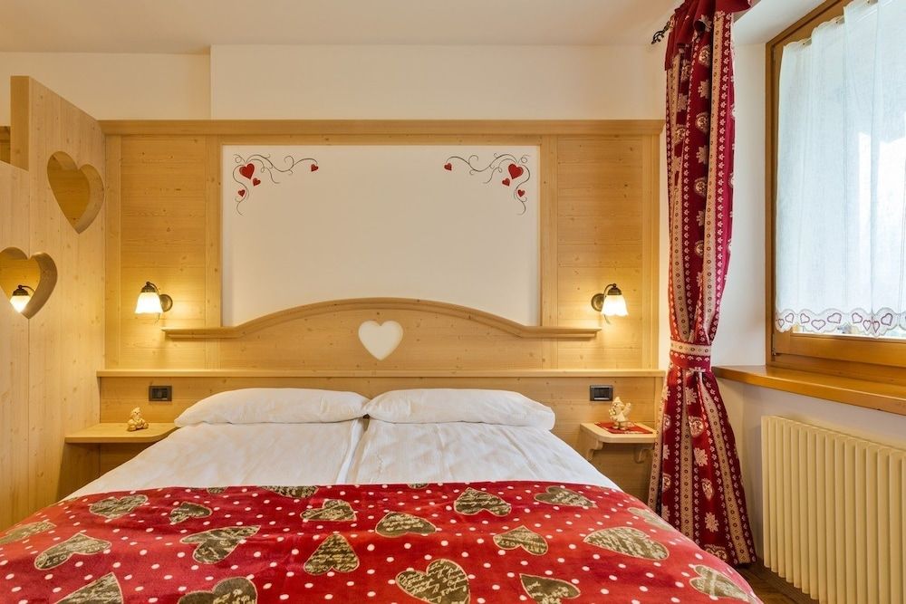 Suite, Balcony