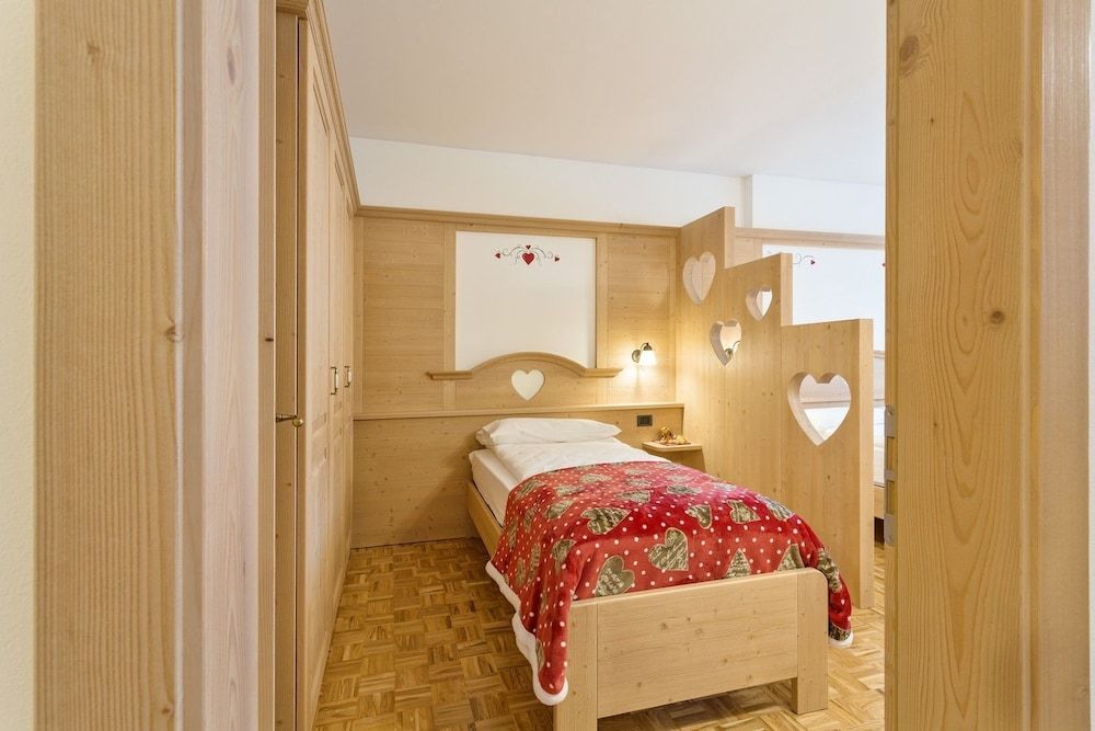 Suite, Balcony
