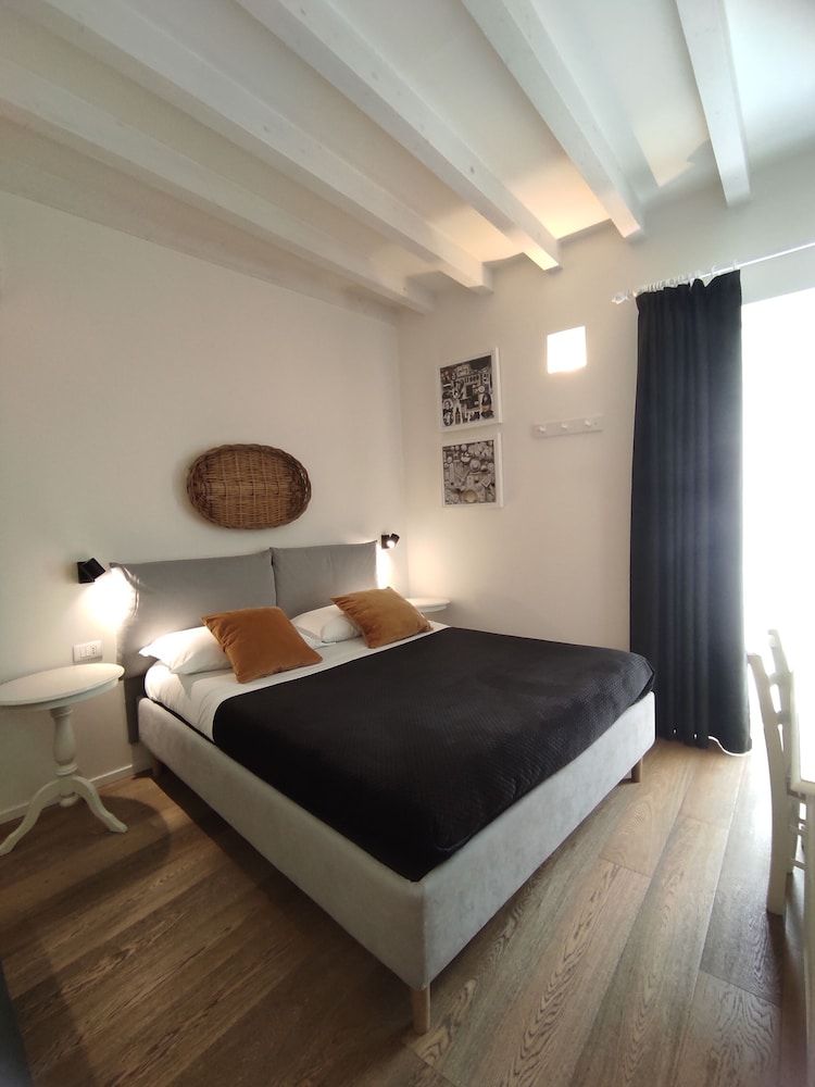 La Maison Triple Room 3