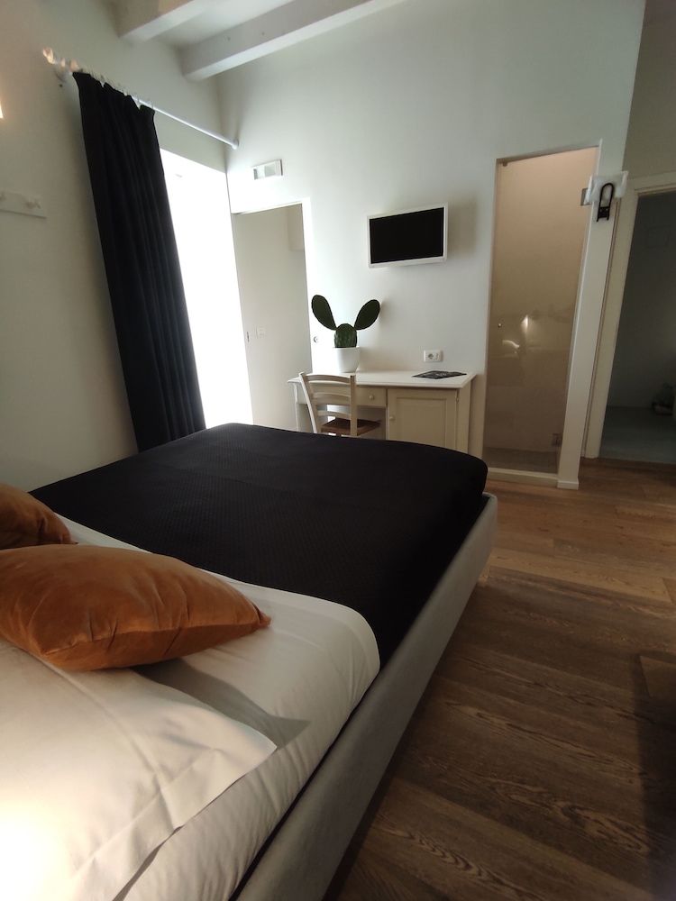 La Maison Triple Room 4