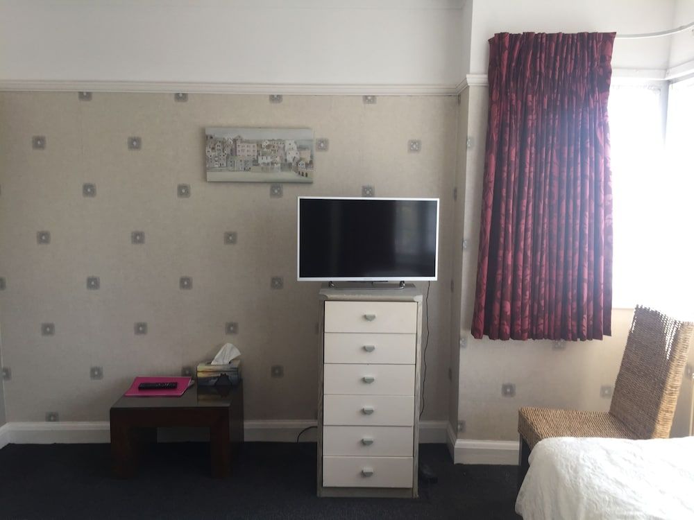 Edgware Bed and Breakfast Double Room, Ensuite 7