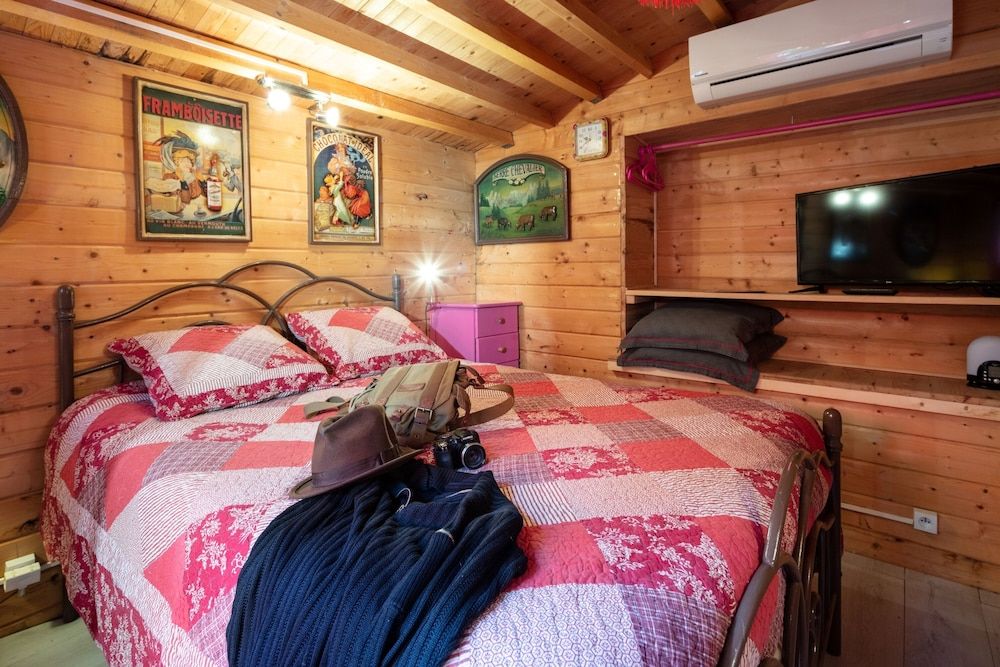 Basic Double Room, Garden View