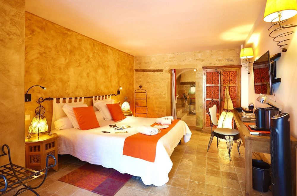 Luxury Double Room (Les Orangers)