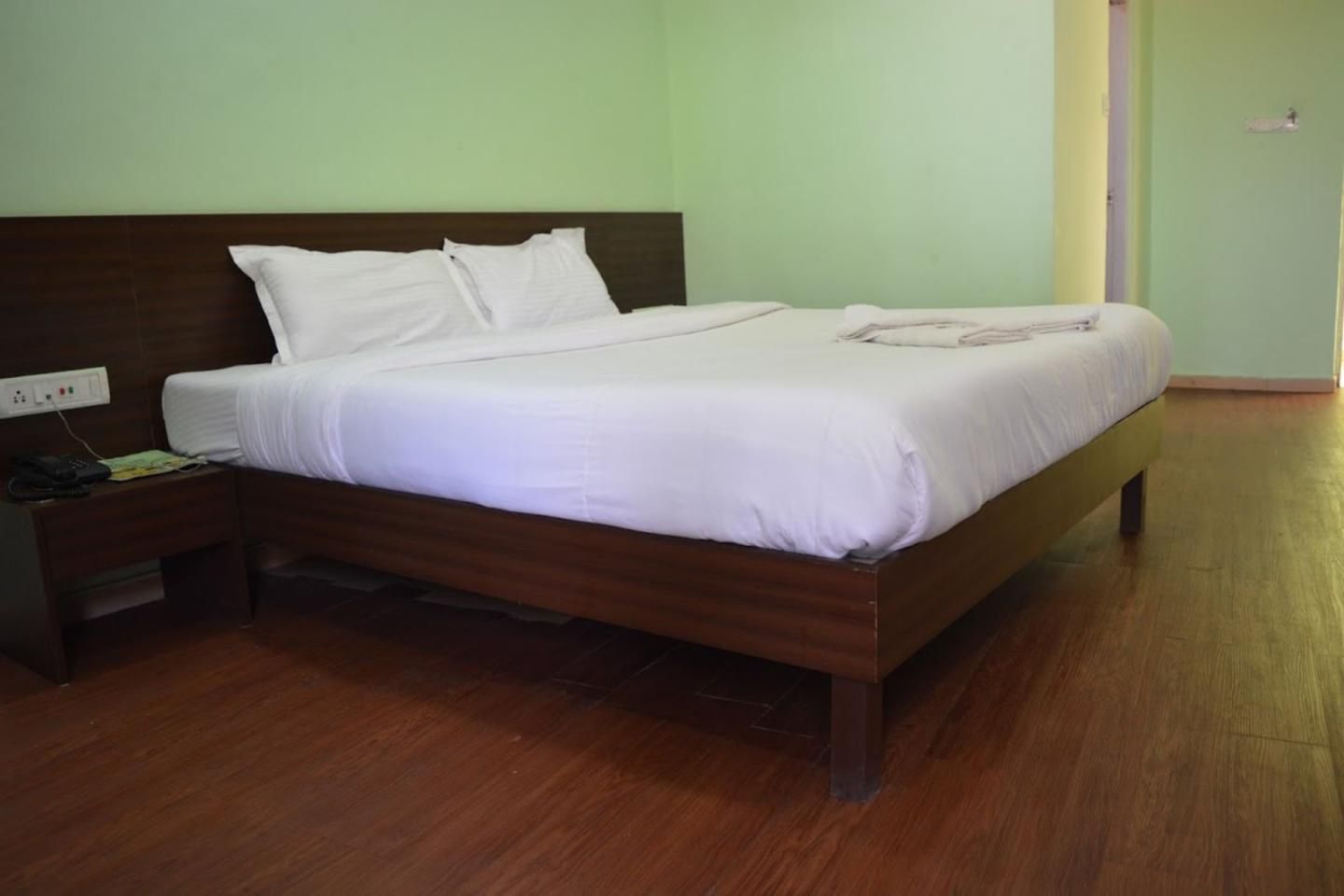 Deluxe Sea View (Non Balcony)