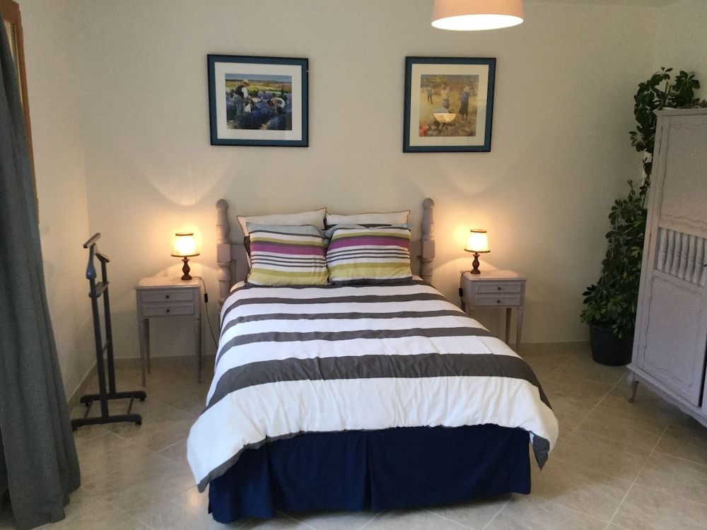 Double Room (A l'Ombre)