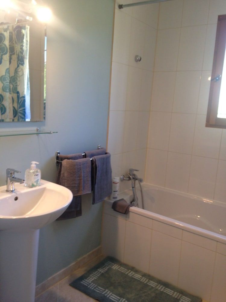 Double Room (A l'Ombre)