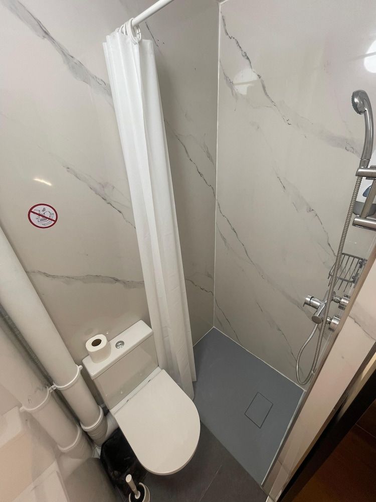 Hotel Thania Double Room 5