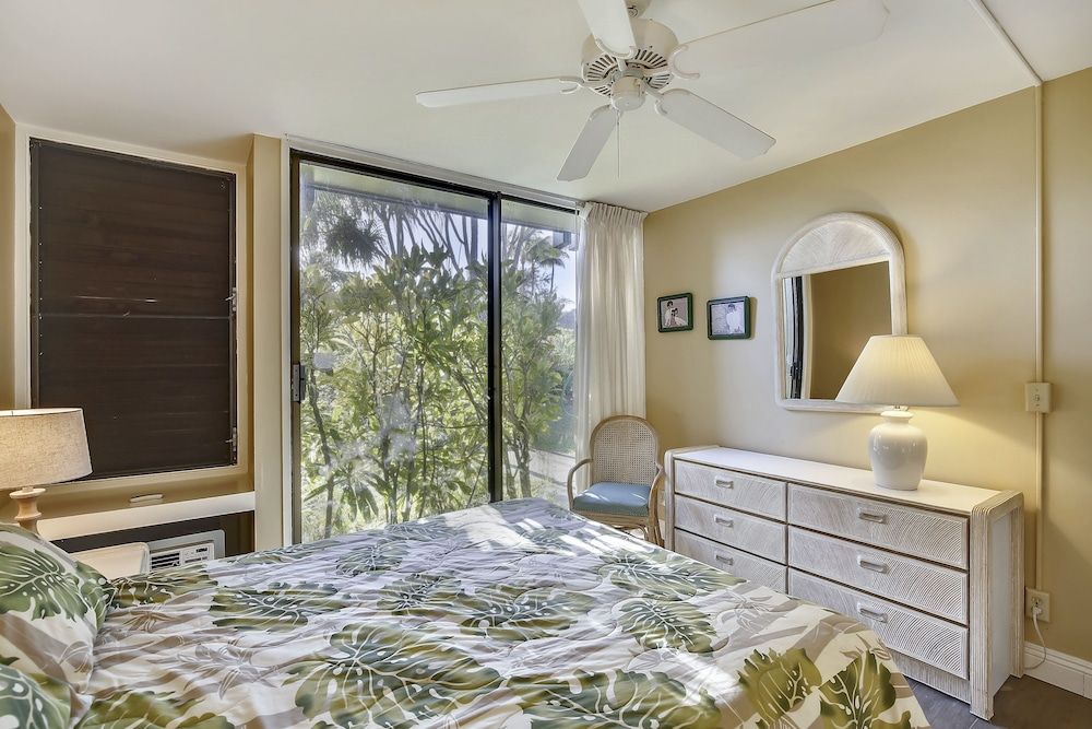 Condo, 2 Bedrooms