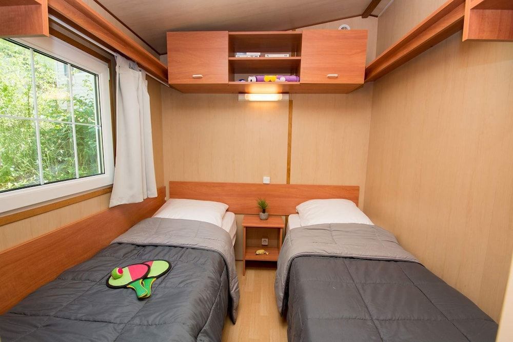 Mobile Home, 2 Bedrooms (Watipi)
