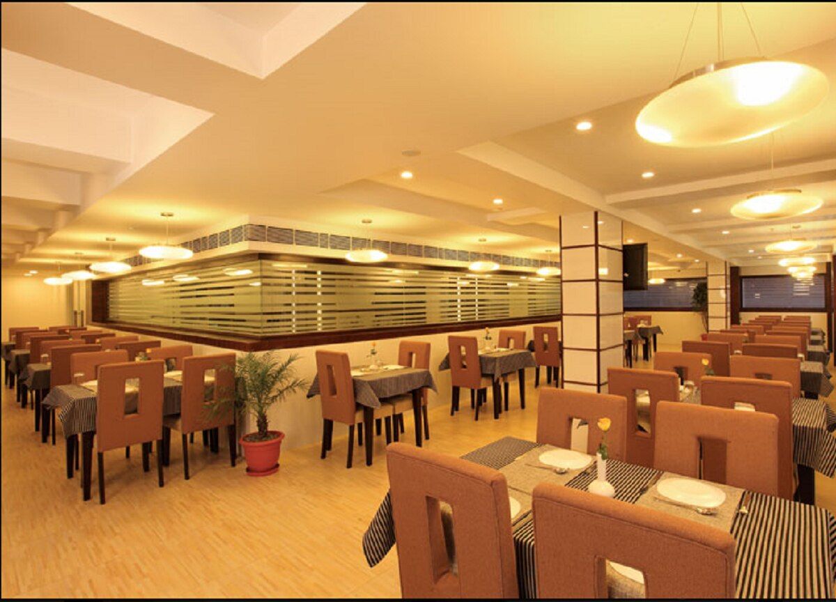Food & Dining