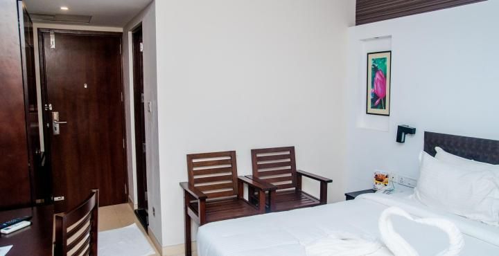 Holiday Vista – Thekkady, a premium hotel near Periyar wildlife sanctuary with sky view pool" Platinum Jewel Room 2