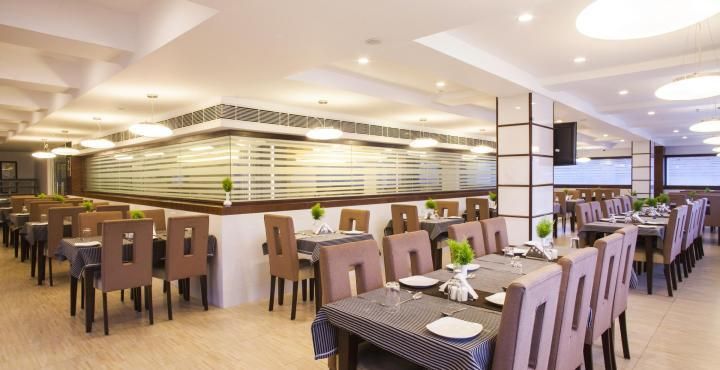 Food & Dining