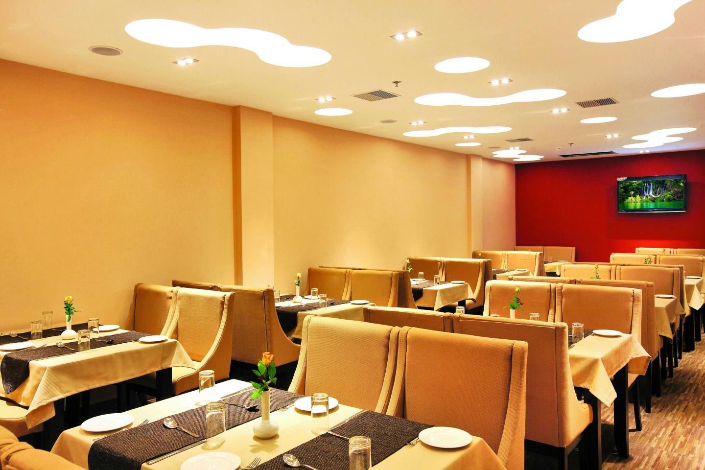 Food & Dining