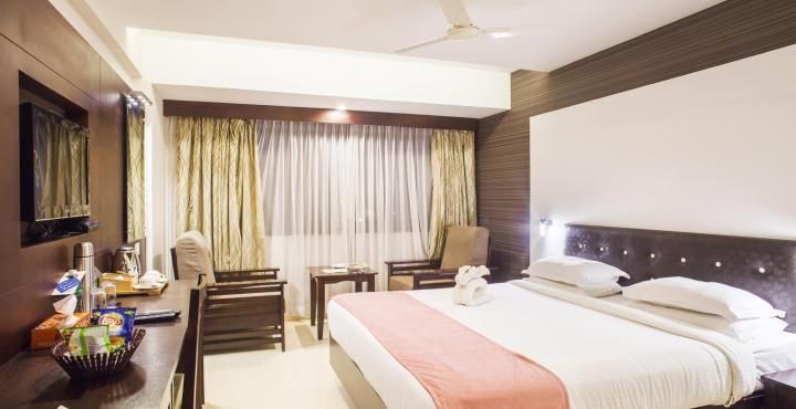 Holiday Vista – Thekkady, a premium hotel near Periyar wildlife sanctuary with sky view pool" Gold Jewel Room 4