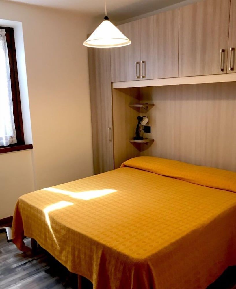 Deluxe Apartment, 2 Bedrooms, Balcony, Mountain View (4/5 people)