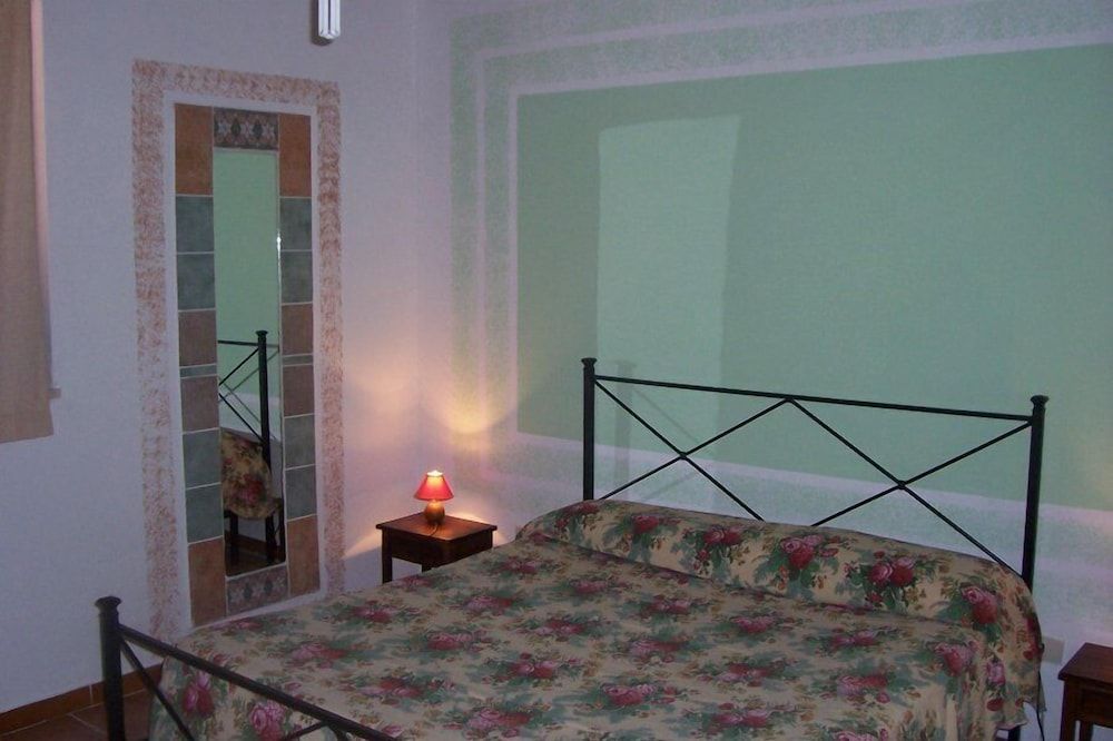 Standard Double Room, Garden View