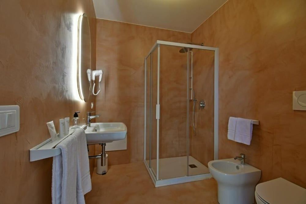 San Anton Hotel Family Room 6