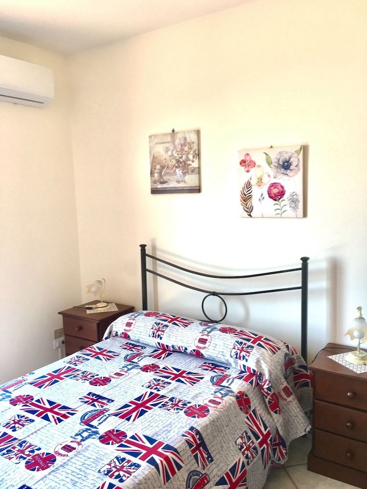 Villa Le Palme Villa, 5 Bedrooms 2