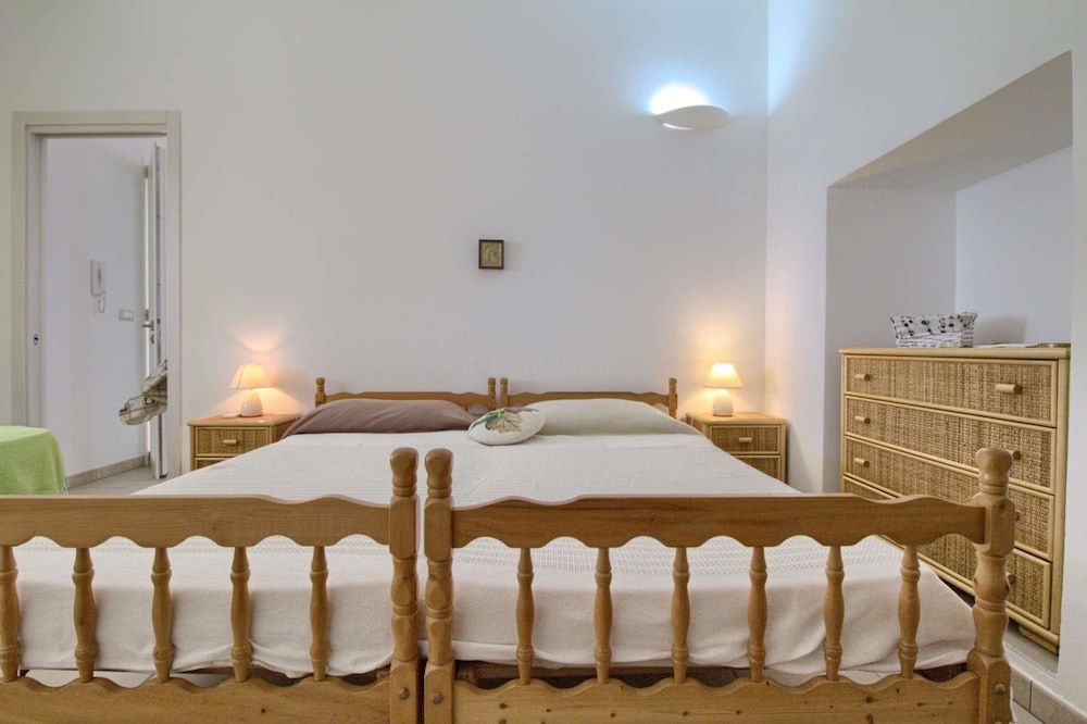 Apartment (2 Bedrooms)