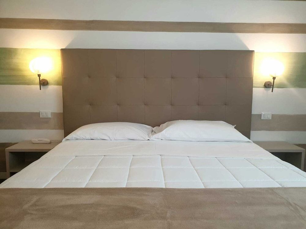 Hotel Grel Deluxe Double or Twin Room 2