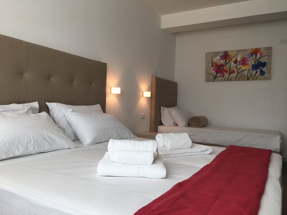 Hotel Grel Deluxe Double or Twin Room 10