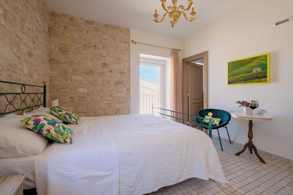 Design Double Room, Private Bathroom, Garden View