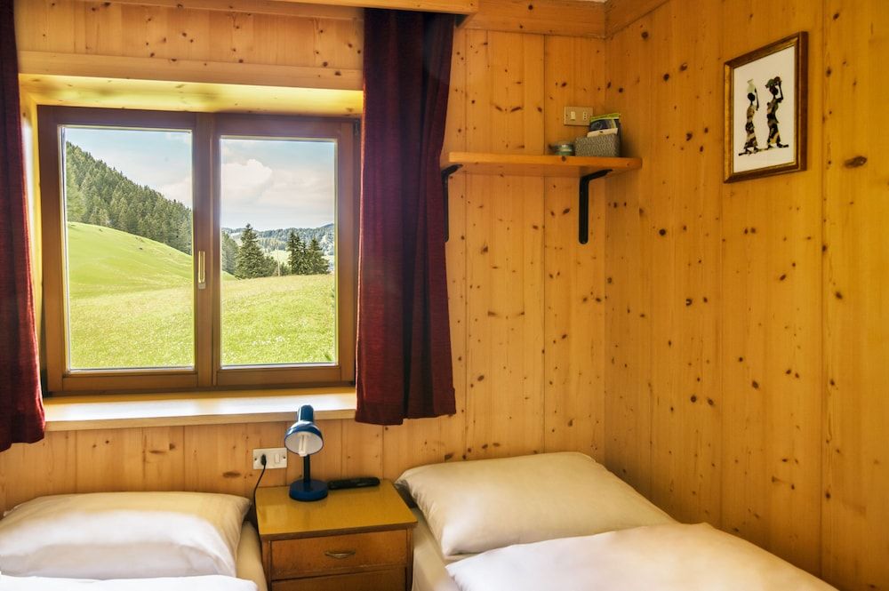 Classic Twin Room, Mountain View