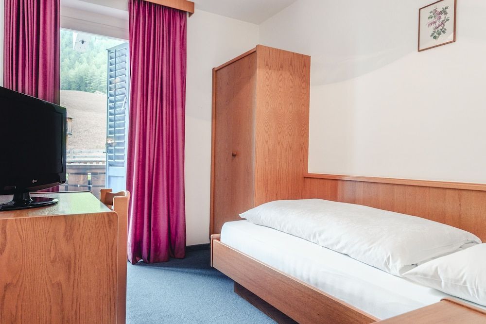 Single Room (Raiser A)