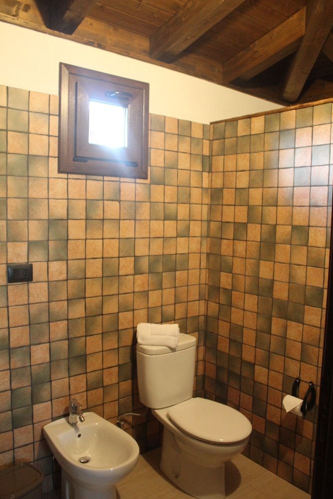 Triple Room (2B)